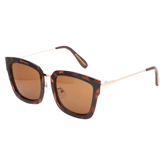 BCBG Lena Brown Tort Sunglasses 🕶 - Picture 2 of 2